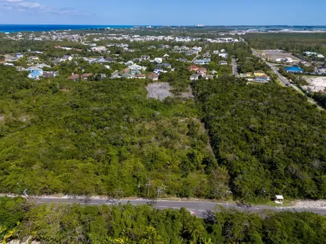 Lot 3 West Bay Street New Providence Paradise Island BS