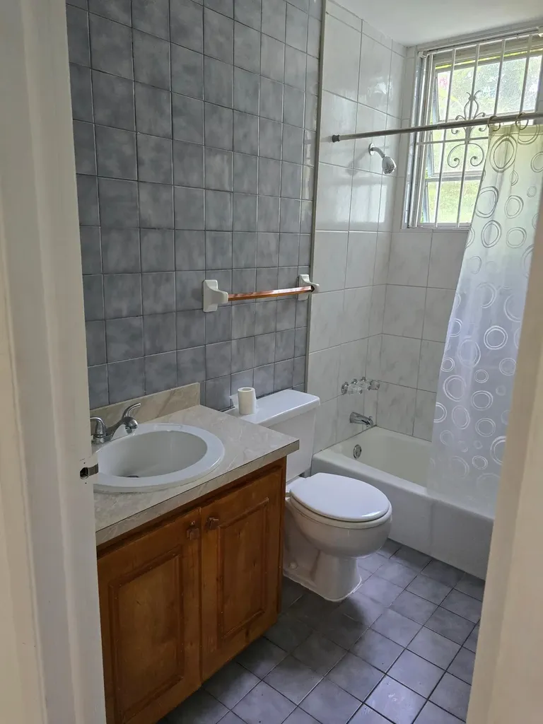 Balcony Road 170 New Providence Paradise Island BS