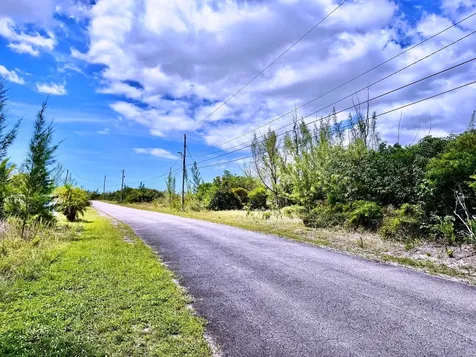 Lot 35 Black Pearl Close Grand Bahama Freeport BS