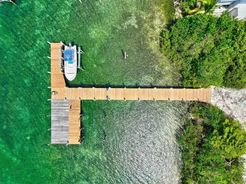 The Leeward Yacht Club Abaco BS