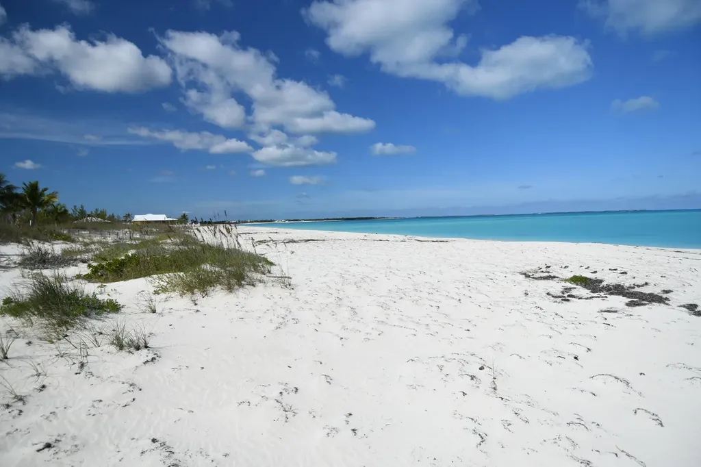 Banyan Crescent, Lot 9, Blk Abaco BS