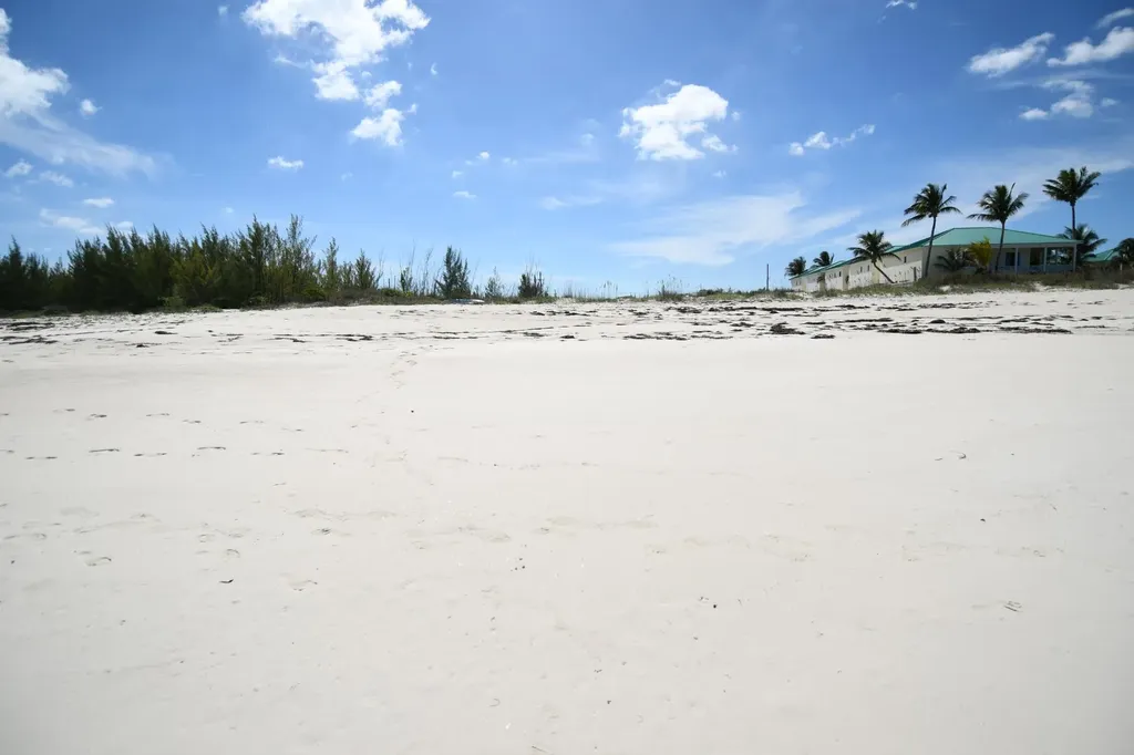 Banyan Crescent, Lot 9, Blk Abaco BS