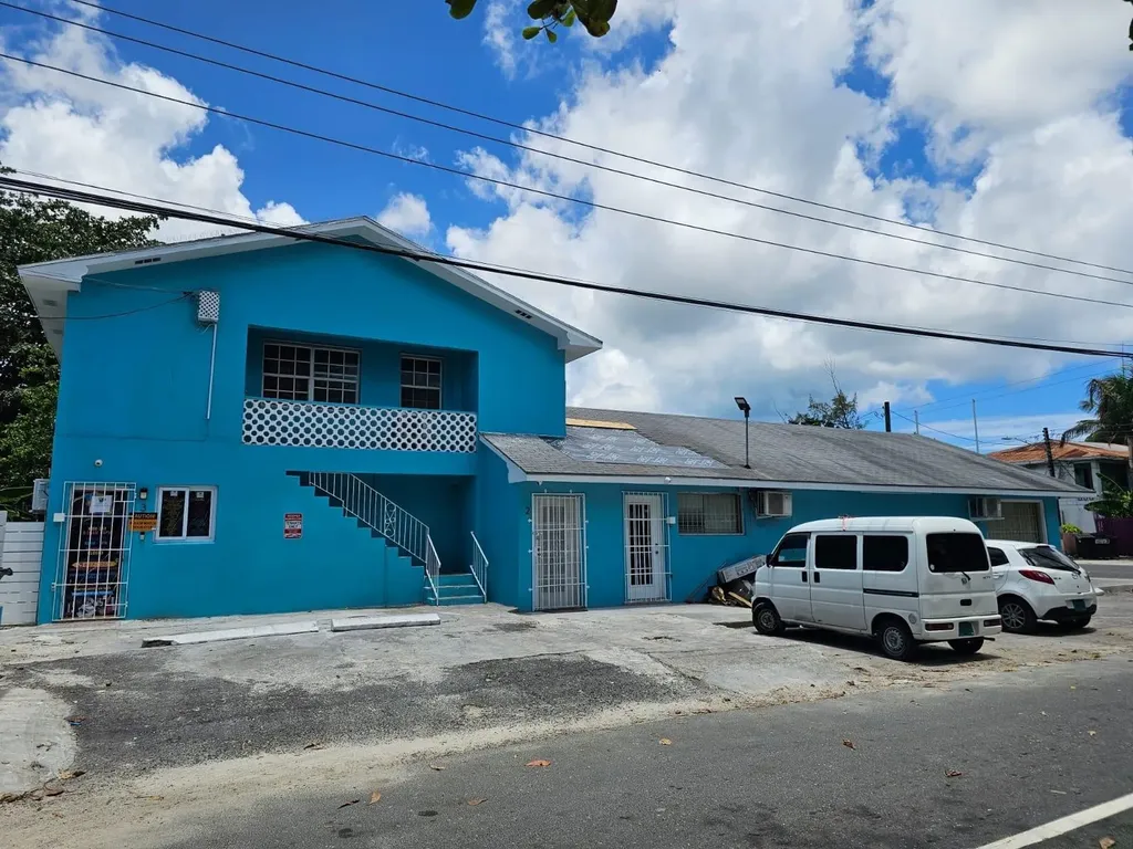 Coconut Grove Cot-mowc 23 New Providence Paradise Island BS