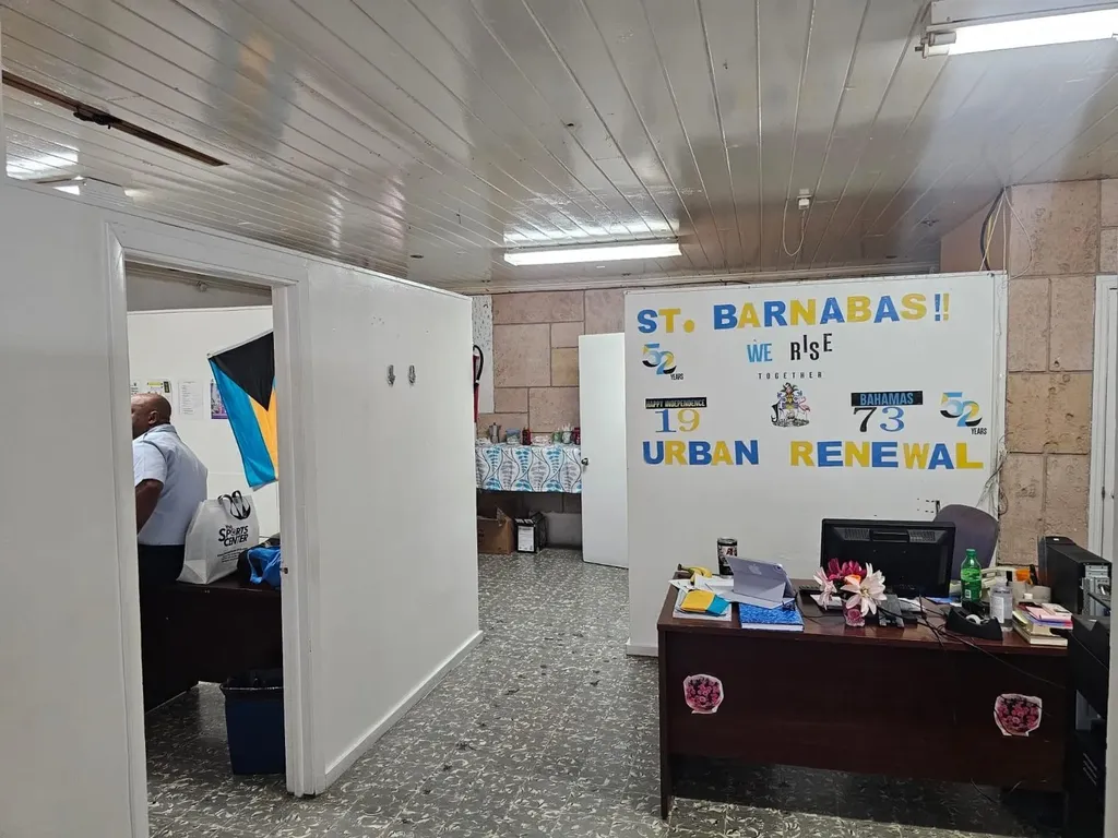 Coconut Grove Cot-mowc 23 New Providence Paradise Island BS