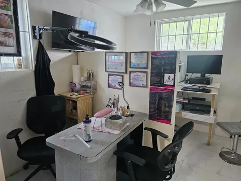 Coconut Grove Cot-mowc 23 New Providence Paradise Island BS