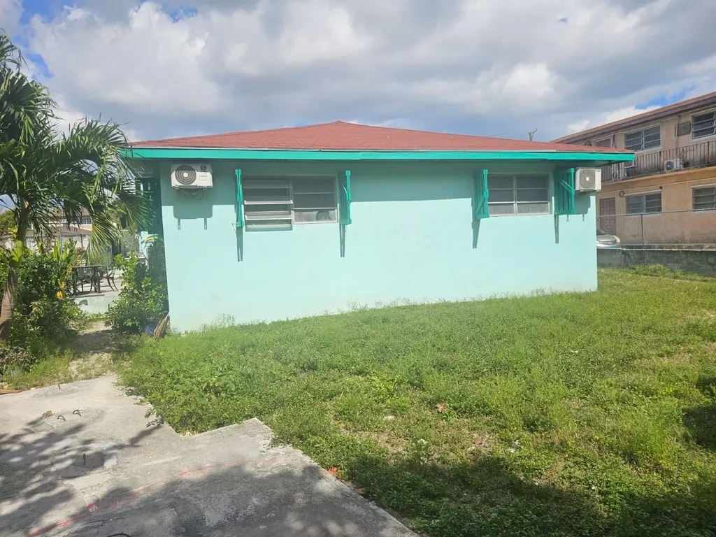 Malcolm Allotments 13 New Providence Paradise Island BS