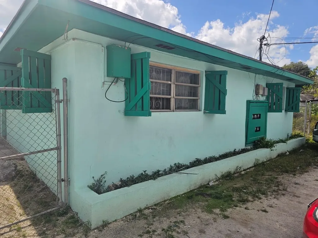 Malcolm Allotments 13 New Providence Paradise Island BS