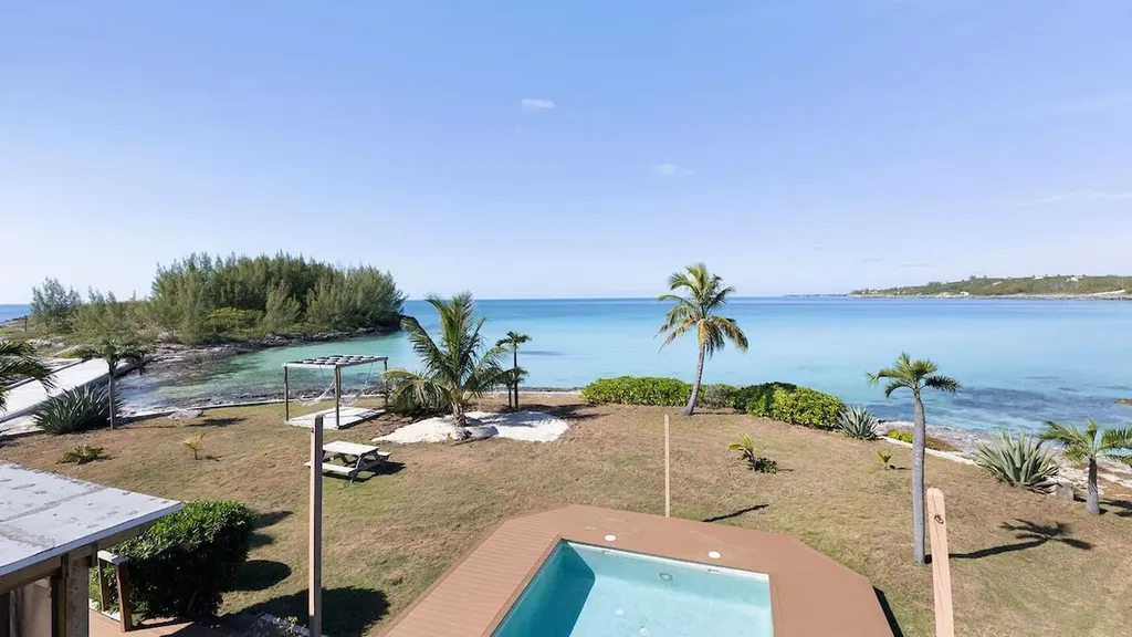 Beachfront Estate Eleuthera BS