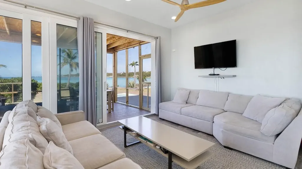 Beachfront Estate Eleuthera BS