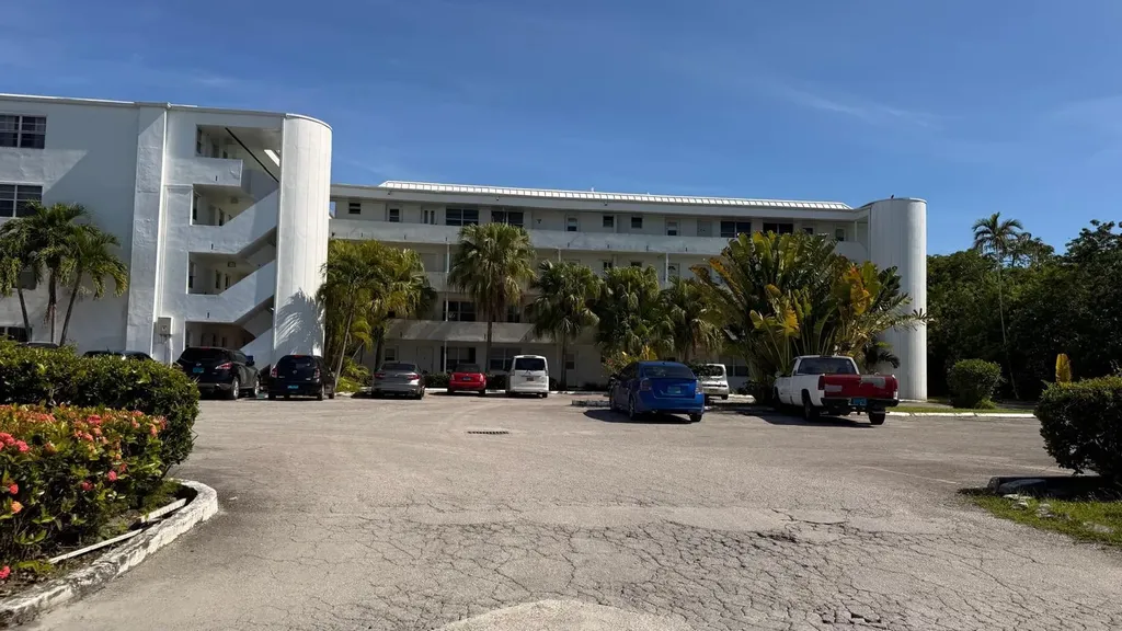 Cadwallader 17 Grand Bahama Freeport BS