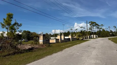 Cadwallader Drive 16 Grand Bahama Freeport BS