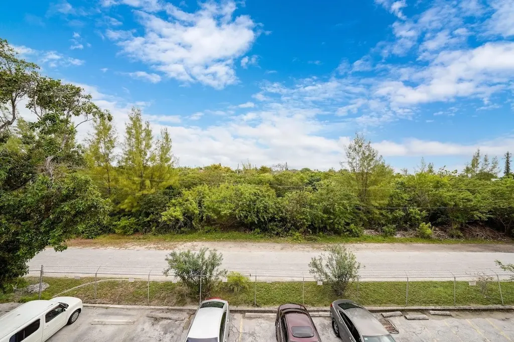 Coral Road Grand Bahama Freeport BS