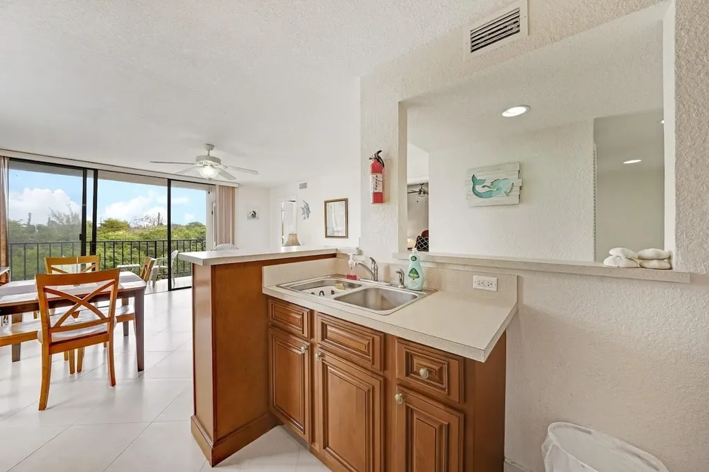 Coral Road Grand Bahama Freeport BS