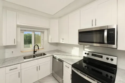 Bahama Reef Boulevard Grand Bahama Freeport BS