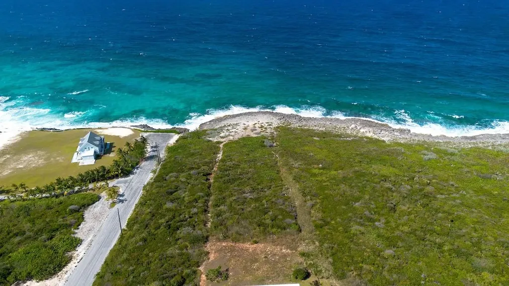 Hamilton's Waterfront Lot Long Island BS