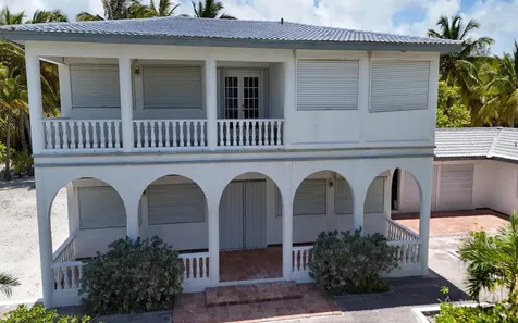 Kemps Bay Beachfront Andros BS