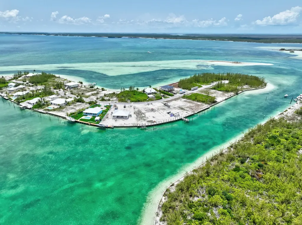 Treasure Cay Canal Lot 4 Abaco BS