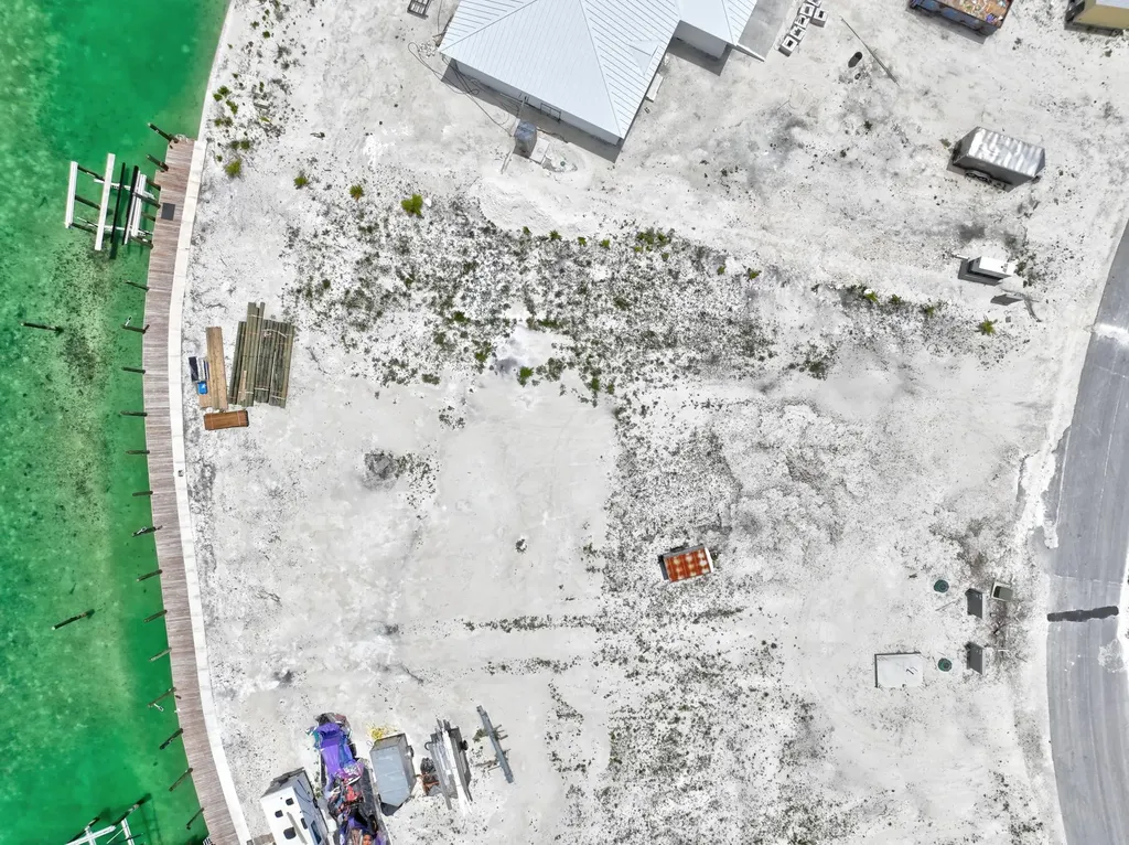 Treasure Cay Canal Lot 4 Abaco BS
