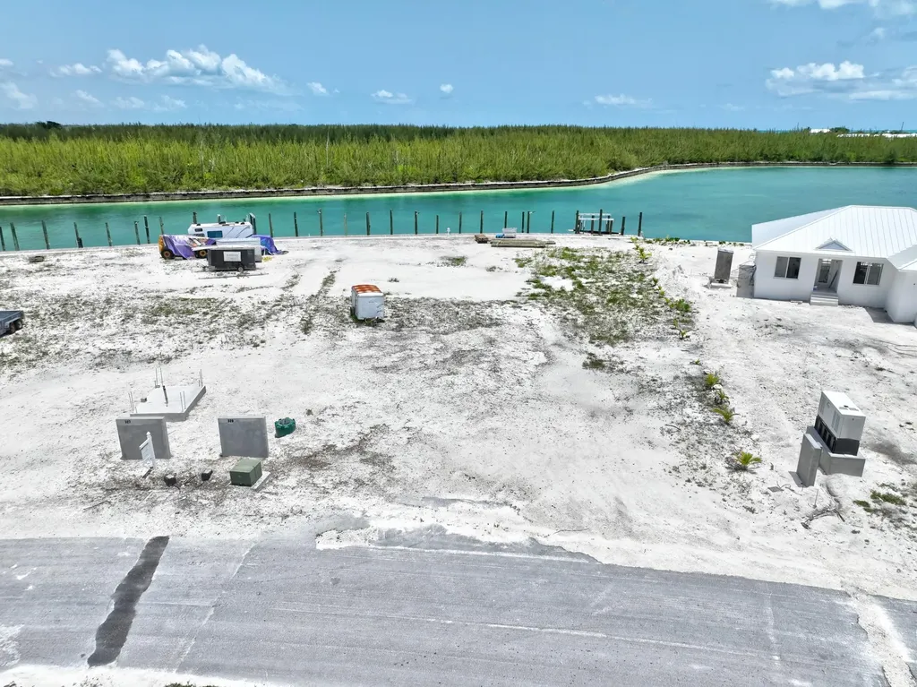 Treasure Cay Canal Lot 4 Abaco BS