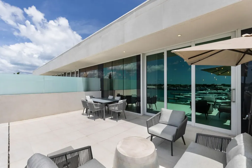 Sterling Commons East New Providence Paradise Island BS