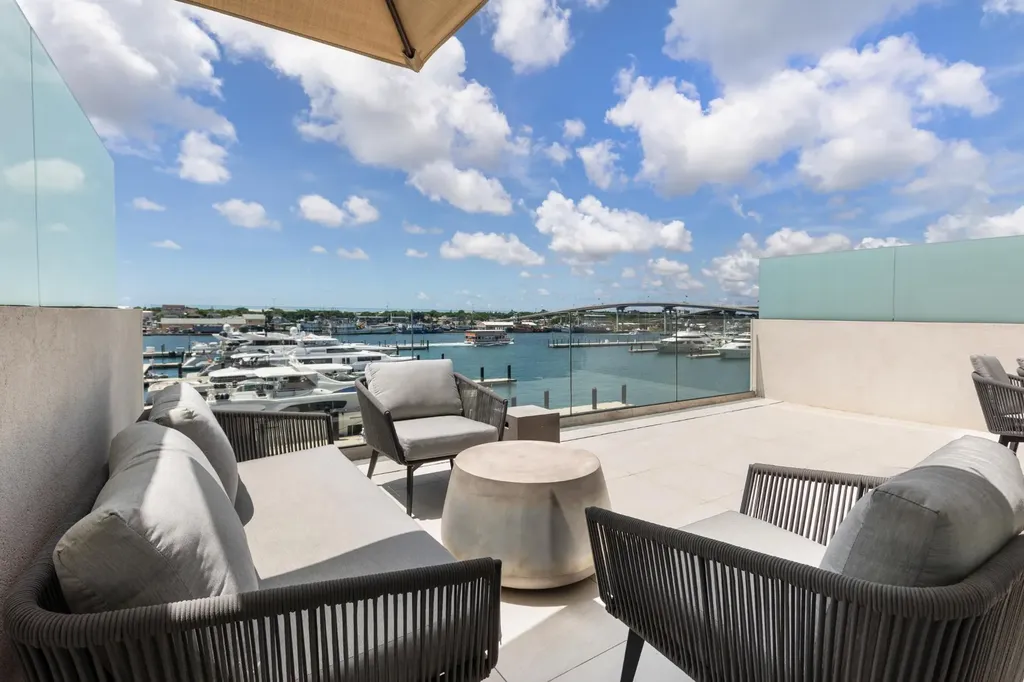 Sterling Commons East New Providence Paradise Island BS