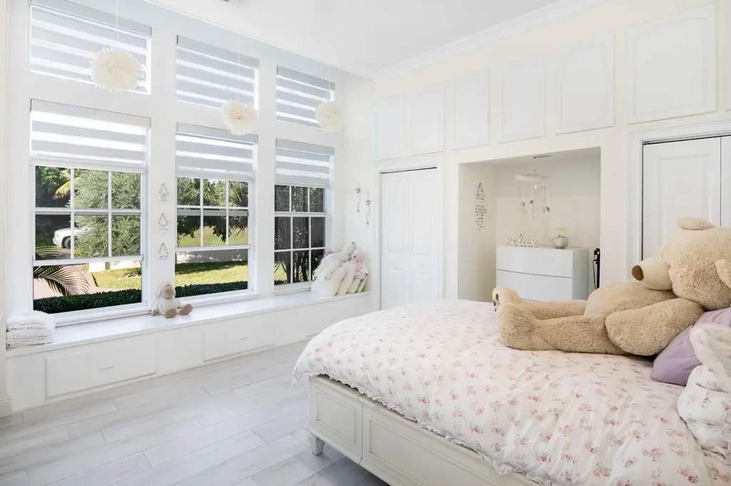 Canal Front Residence New Providence Paradise Island BS