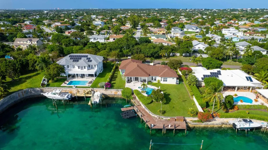 Canal Front Residence New Providence Paradise Island BS