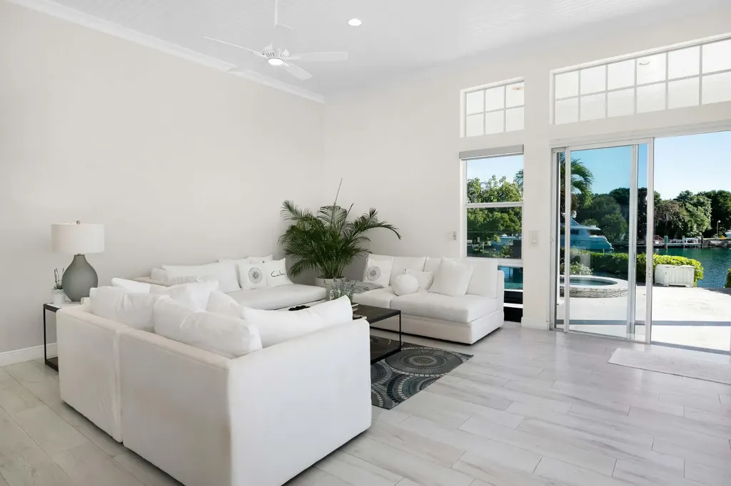 Canal Front Residence New Providence Paradise Island BS