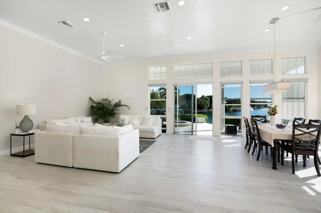 Canal Front Residence New Providence Paradise Island BS