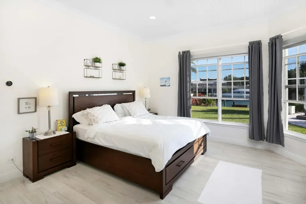 Canal Front Residence New Providence Paradise Island BS