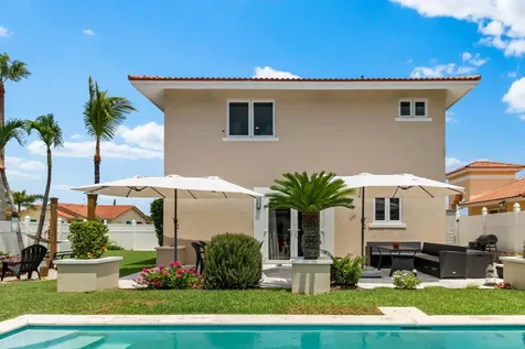 Amber Close East New Providence Paradise Island BS