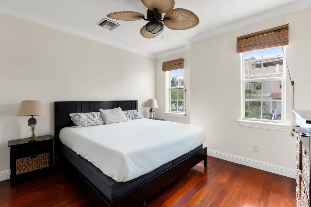 Gr-119 | The Balmoral New Providence Paradise Island BS