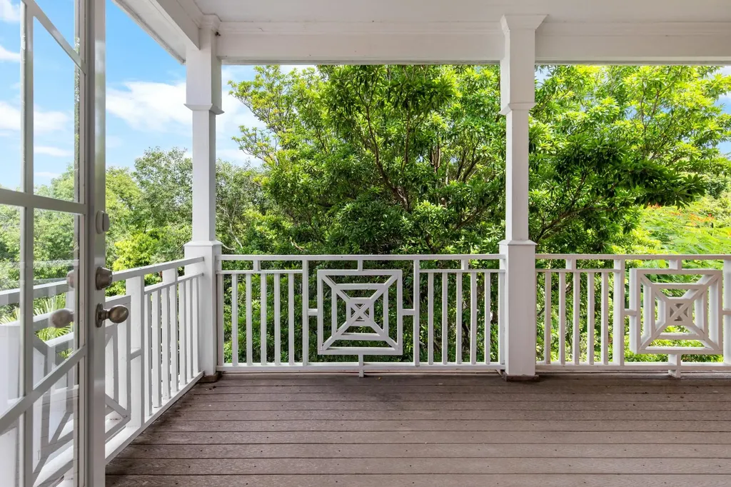 Gr-119 | The Balmoral New Providence Paradise Island BS