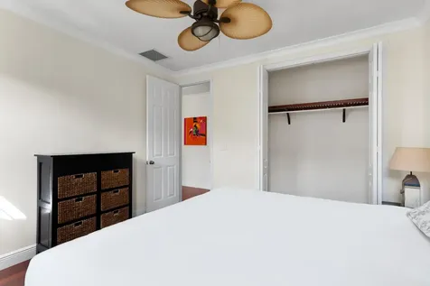 Gr-119 | The Balmoral New Providence Paradise Island BS