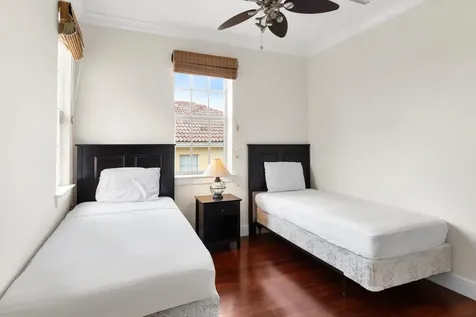 Gr-119 | The Balmoral New Providence Paradise Island BS