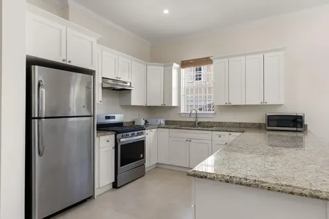 Gr-119 | The Balmoral New Providence Paradise Island BS