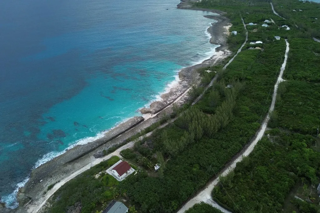 Lot 24, Block 42, Sec C Eleuthera BS