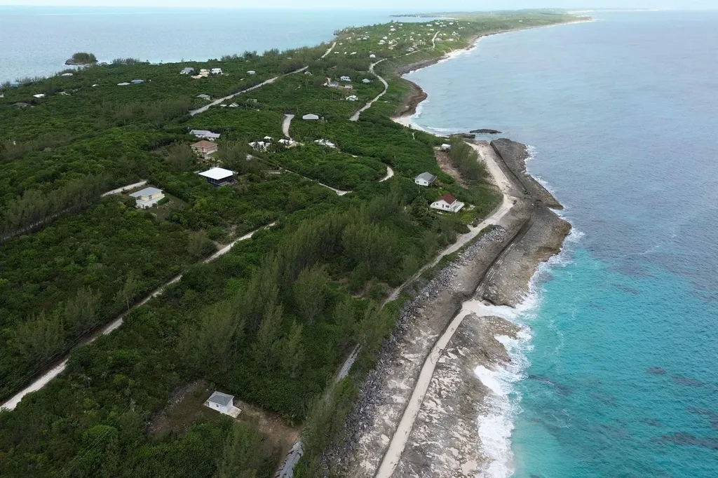 Lot 24, Block 42, Sec C Eleuthera BS