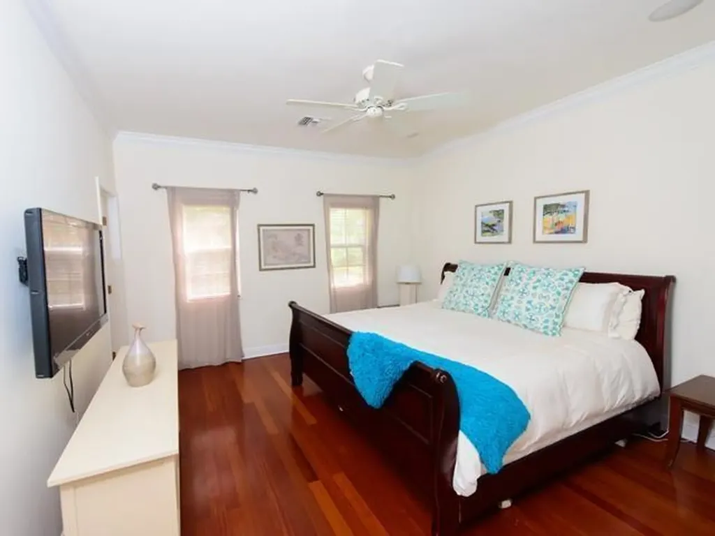 |the Balmoral New Providence Paradise Island BS