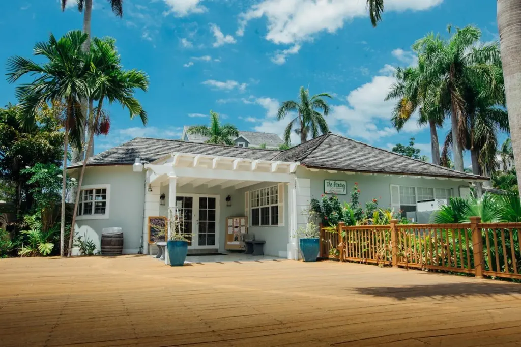 |the Balmoral New Providence Paradise Island BS