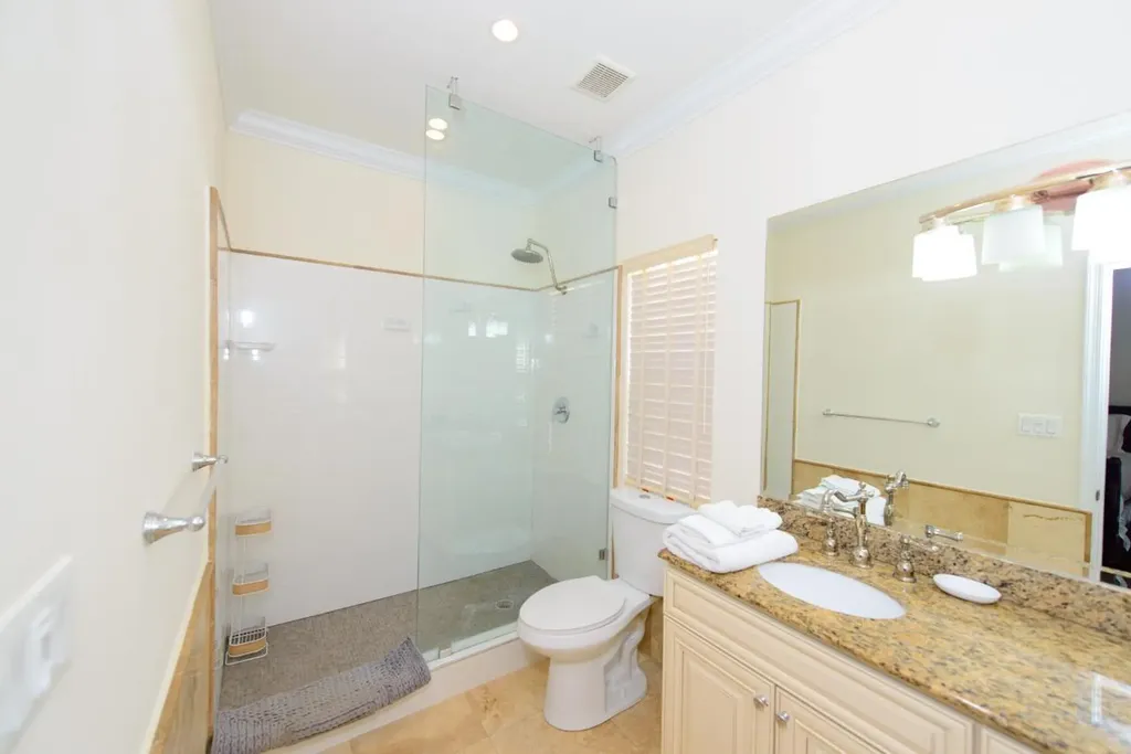 |the Balmoral New Providence Paradise Island BS