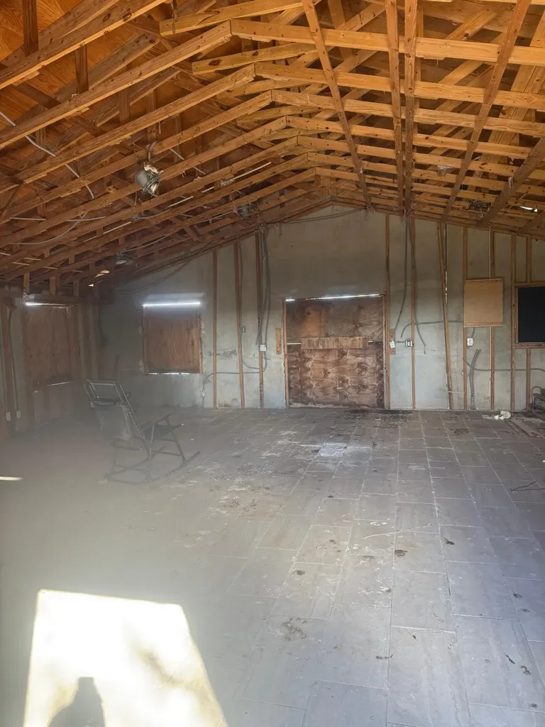 Fringe Close, Surey, Fpo Grand Bahama Freeport BS