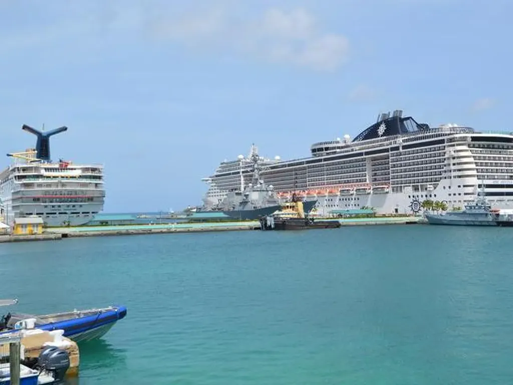 Elizabeth On Bay New Providence Paradise Island BS