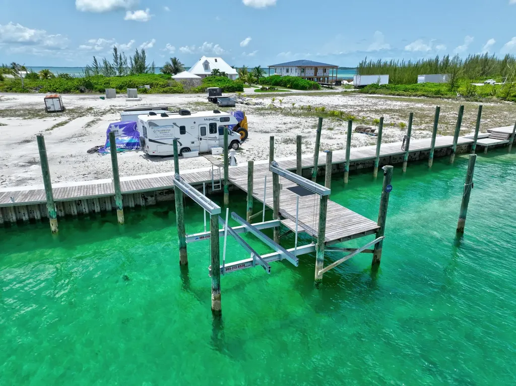 Treasure Cay Canal Lot 5 Abaco BS