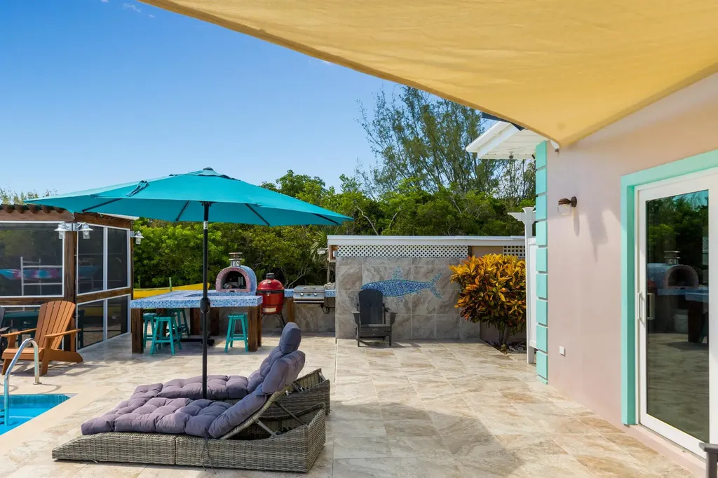 Bonefish Valhalla Street Long Island BS