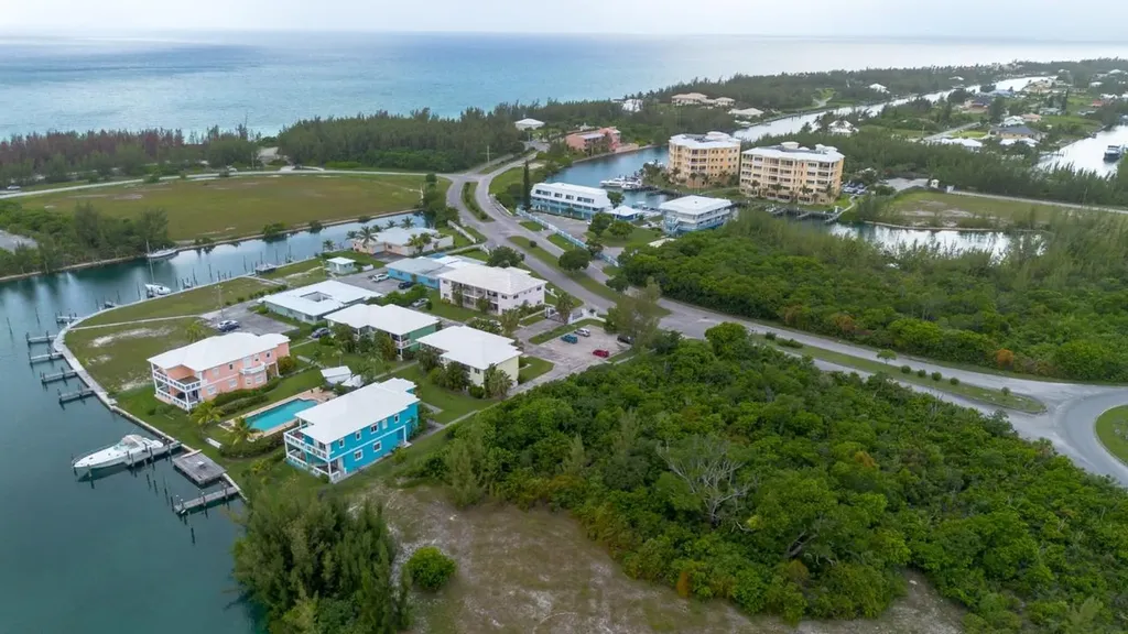 Blue Marina Condominum Grand Bahama Freeport BS