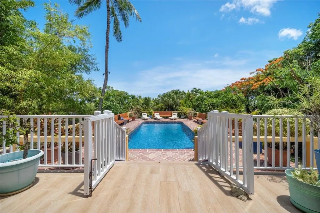 Eastern Road New Providence Paradise Island BS