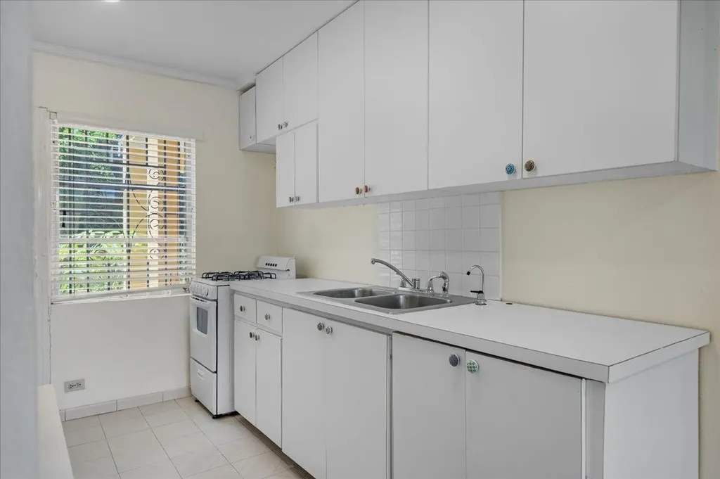 Eastern Road New Providence Paradise Island BS