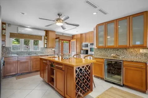 Eastern Road New Providence Paradise Island BS