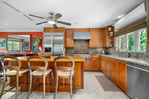 Eastern Road New Providence Paradise Island BS